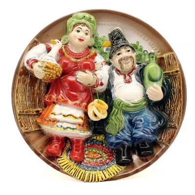 Керамическая декоративная тарелка в фольклорном стиле — Мы к вам в гости!