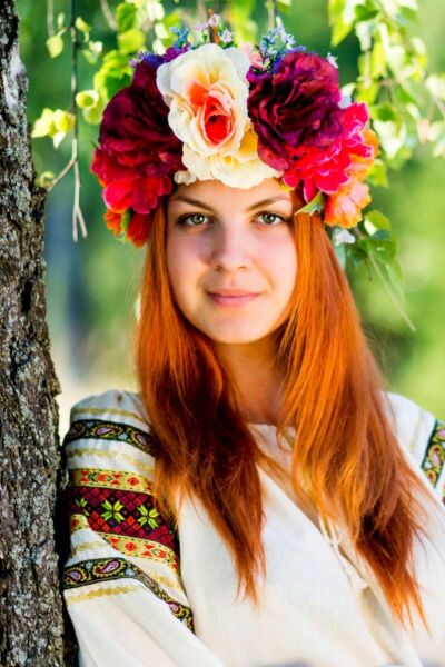 Венок из цветов на голову