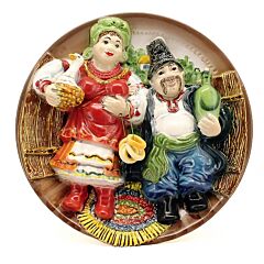 Керамическая декоративная тарелка в фольклорном стиле — Мы к вам в гости!