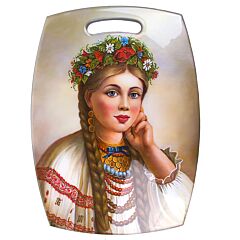 Девушка в венке деревянная доска для сервировки